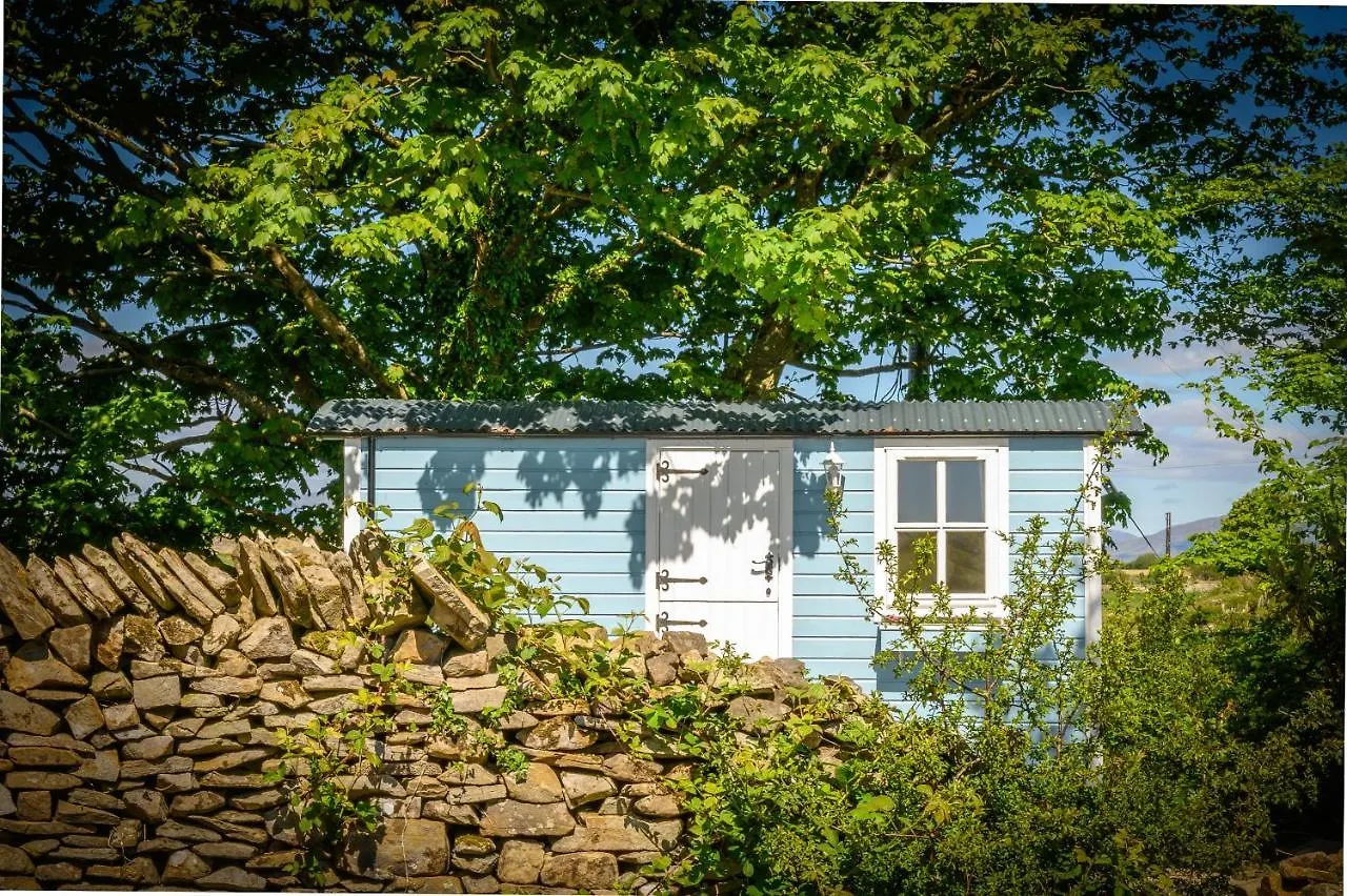 Chalet Westport Glamping At Doon Angus Farm Villa